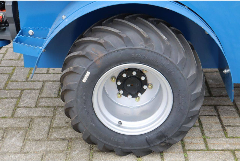 Chargeuse sur pneus V-tech E606 TELE