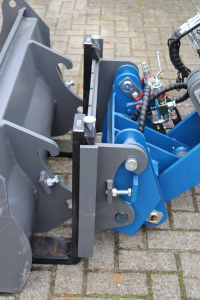 Chargeuse sur pneus V-tech E606 TELE