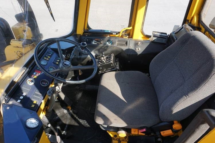 Chargeuse sur pneus Volvo 120