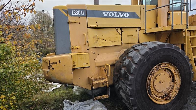 Chargeuse sur pneus Volvo 330D med skovl