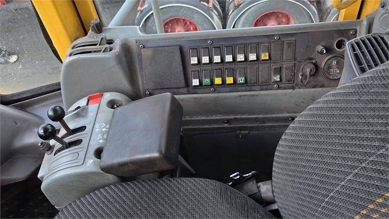 Chargeuse sur pneus Volvo 330D med skovl