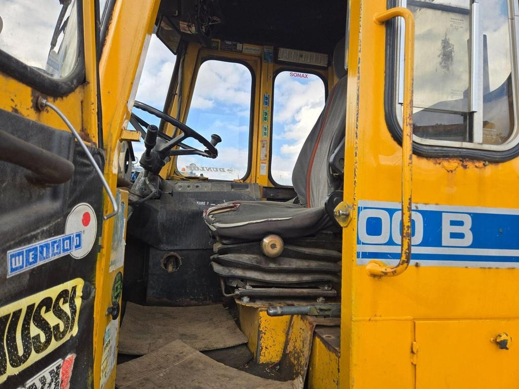 Chargeuse sur pneus Volvo 4200B