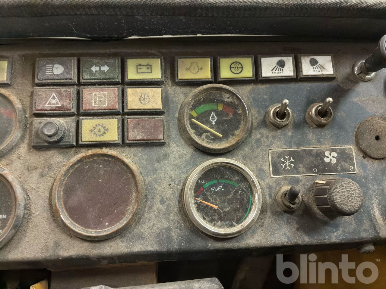 Chargeuse sur pneus Volvo 4400