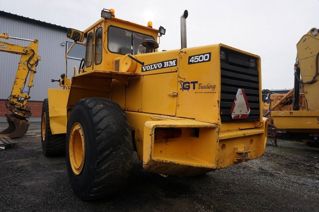 Chargeuse sur pneus Volvo 4500