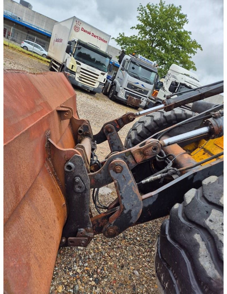 Chargeuse sur pneus Volvo BM 4300