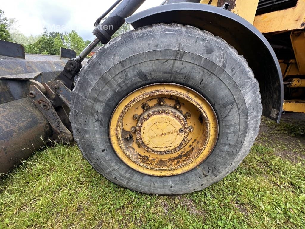 Chargeuse sur pneus Volvo BM 4300