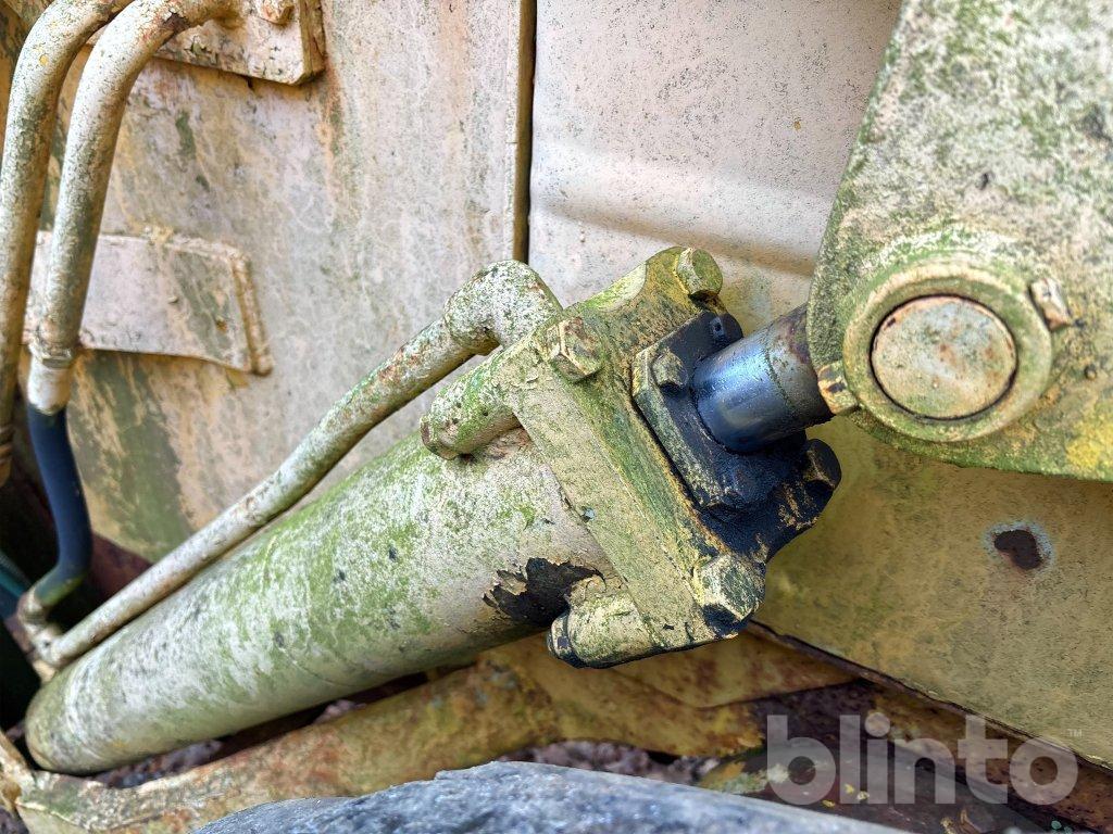 Chargeuse sur pneus Volvo H10 470 bison