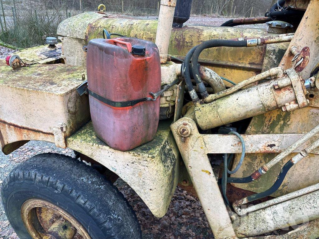 Chargeuse sur pneus Volvo H10 470 bison