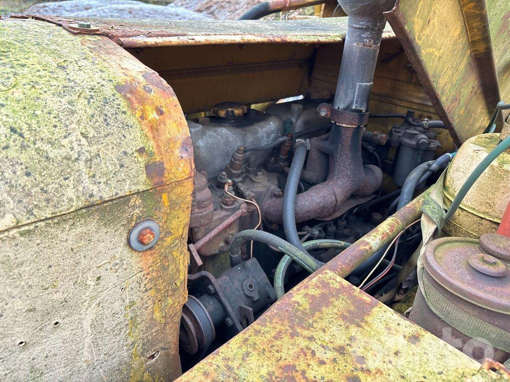 Chargeuse sur pneus Volvo H10 470 bison