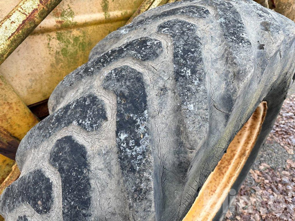 Chargeuse sur pneus Volvo H10 470 bison