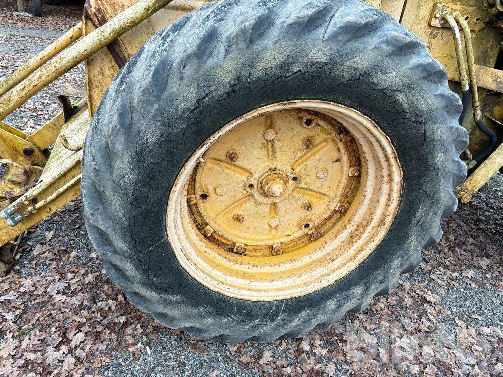 Chargeuse sur pneus Volvo H10 470 bison