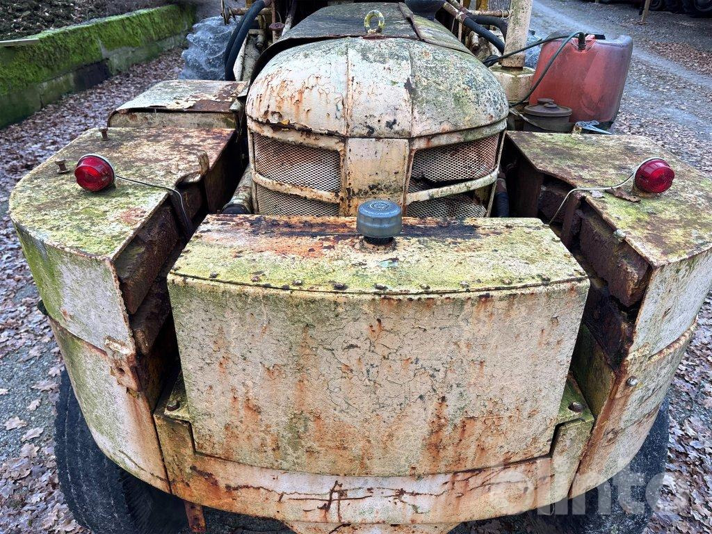 Chargeuse sur pneus Volvo H10 470 bison