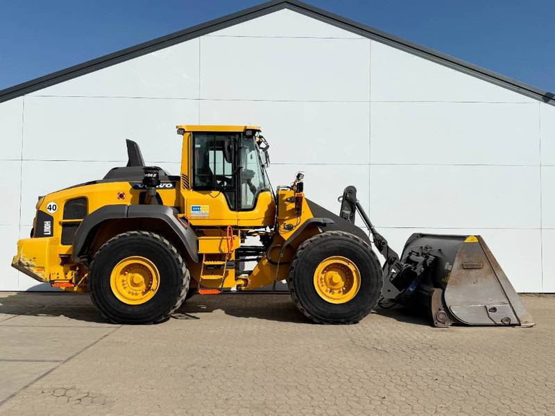Chargeuse sur pneus Volvo L110H - German Machine / High-tip Bucket / 3rd Fun