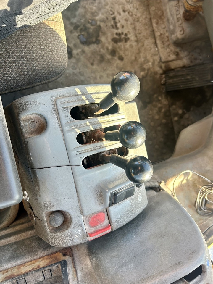 Chargeuse sur pneus Volvo L120E RASVARILLA