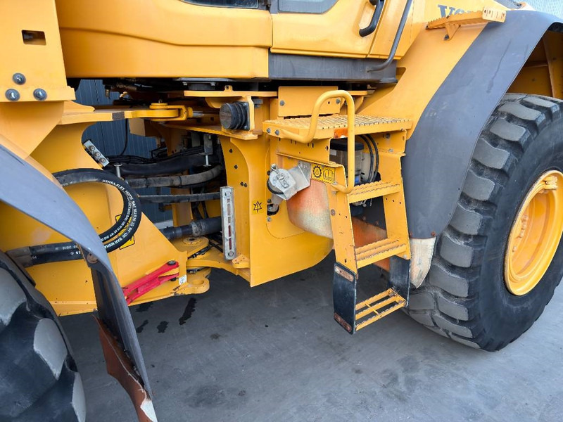 Chargeuse sur pneus Volvo L120F