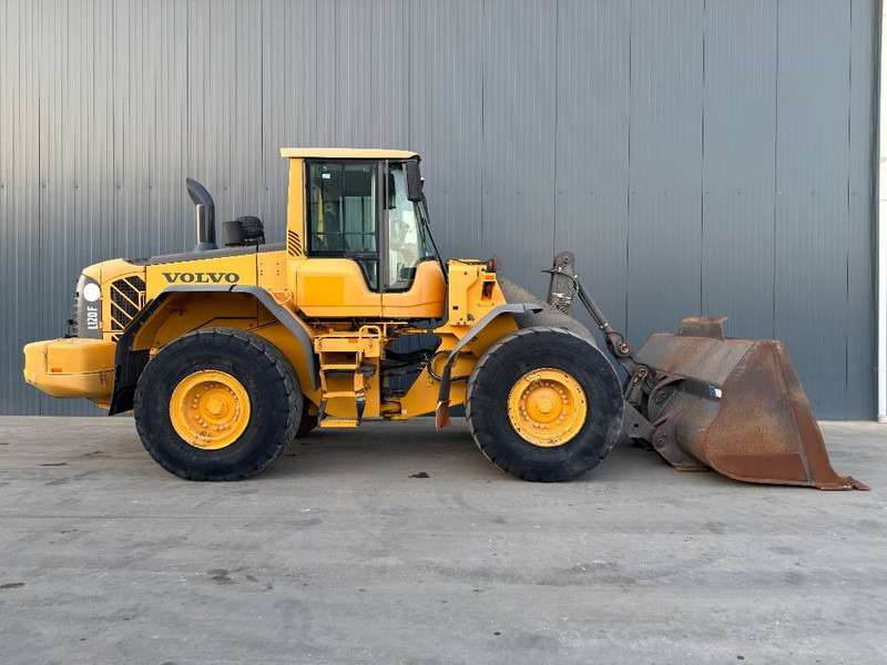 Chargeuse sur pneus Volvo L120F