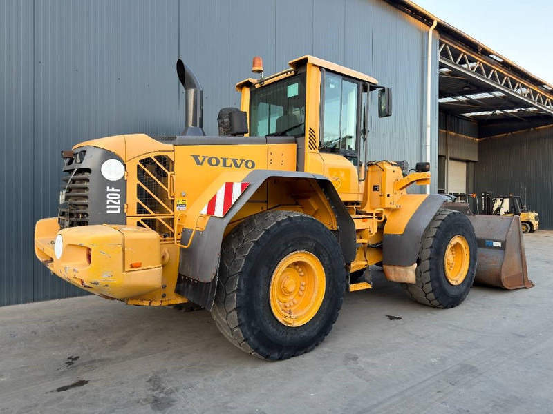 Chargeuse sur pneus Volvo L120F