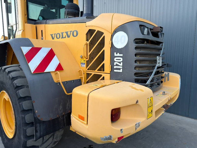 Chargeuse sur pneus Volvo L120F