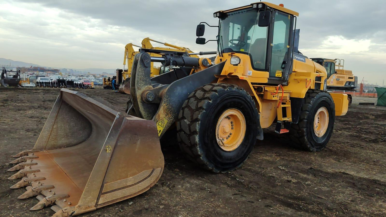 Chargeuse sur pneus Volvo L120G Z