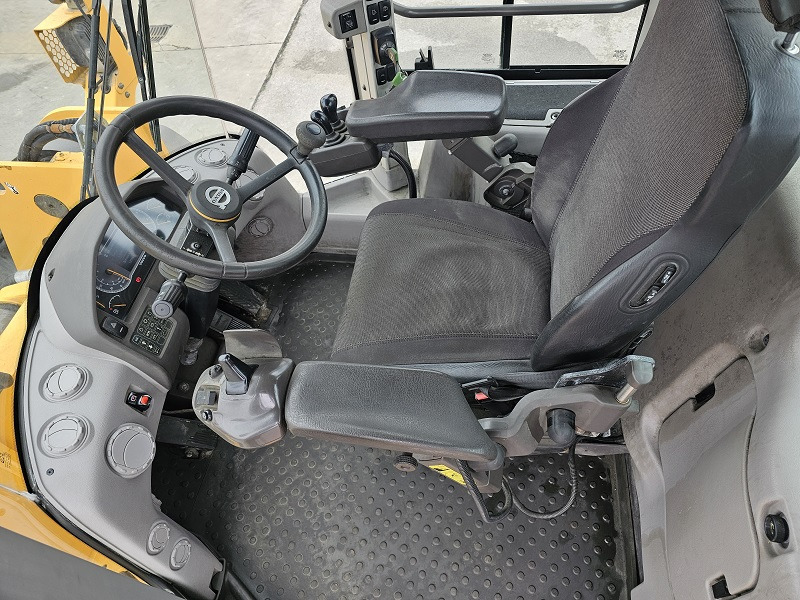 Chargeuse sur pneus Volvo L120H