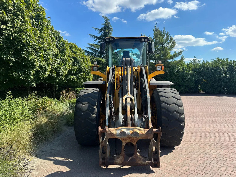 Chargeuse sur pneus Volvo L120 F
