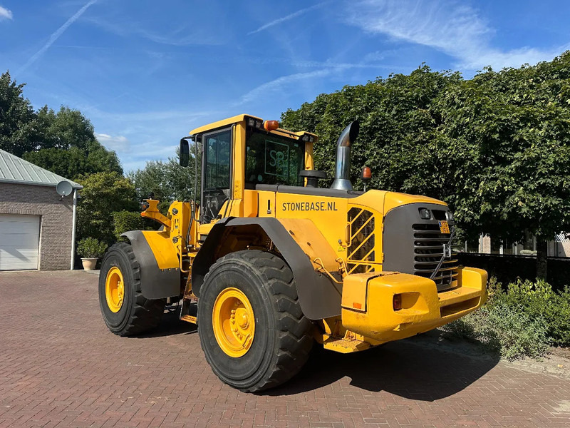 Chargeuse sur pneus Volvo L120 F