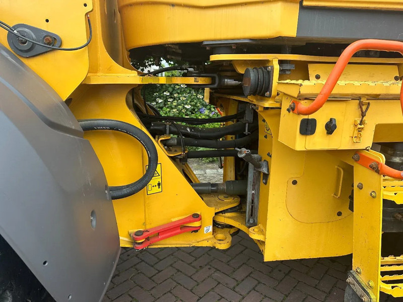 Chargeuse sur pneus Volvo L120 H
