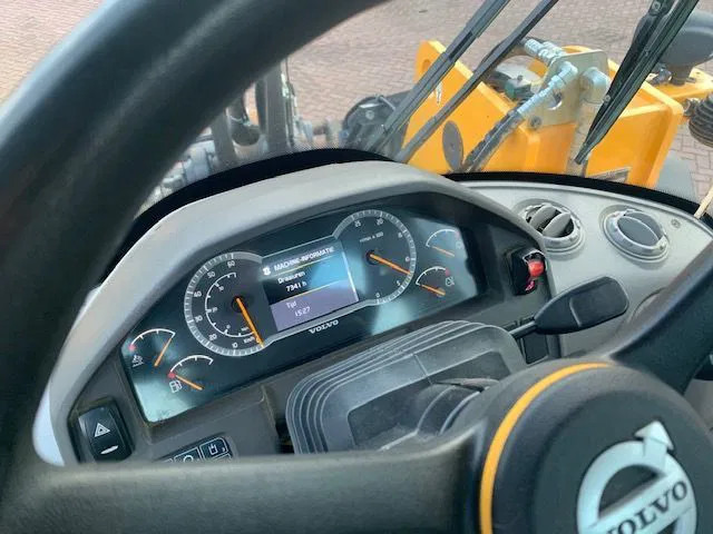 Chargeuse sur pneus Volvo L120 H