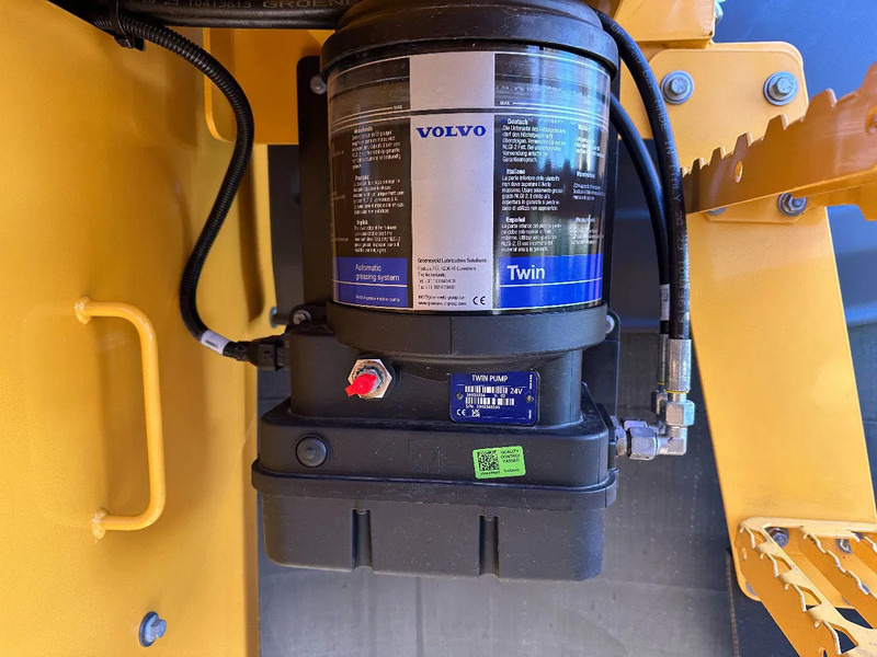 Chargeuse sur pneus Volvo L120 H2 longboom UNUSED