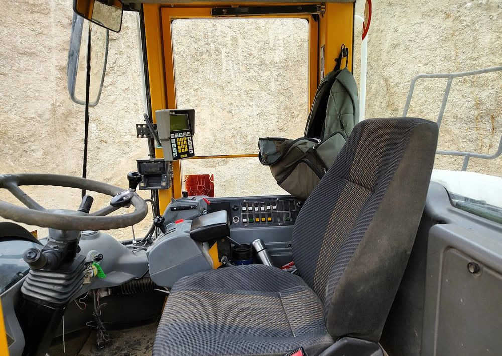 Chargeuse sur pneus Volvo L180E