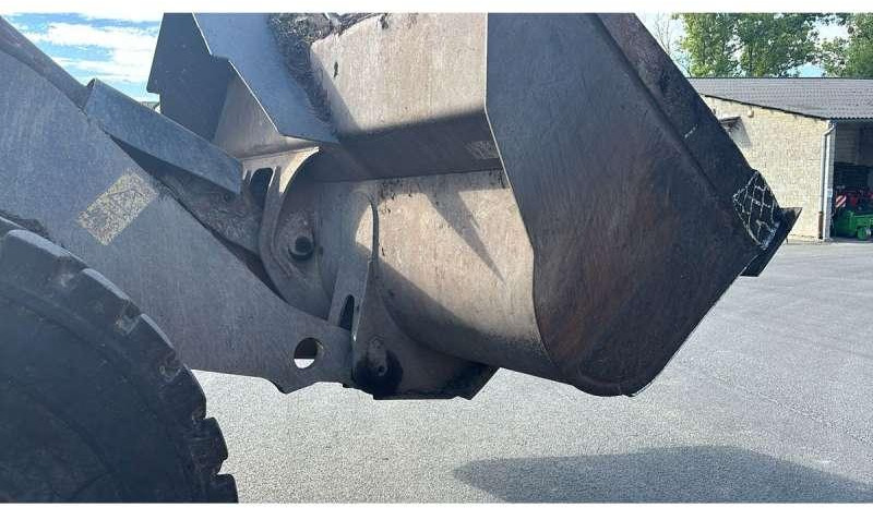 Chargeuse sur pneus Volvo L180E