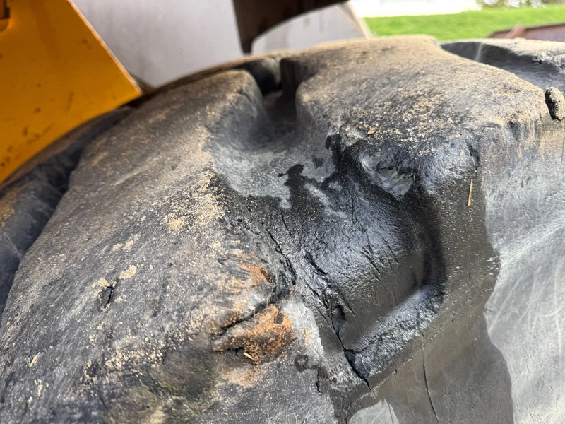 Chargeuse sur pneus Volvo L180H CDC