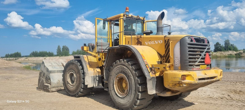 Chargeuse sur pneus Volvo L220E