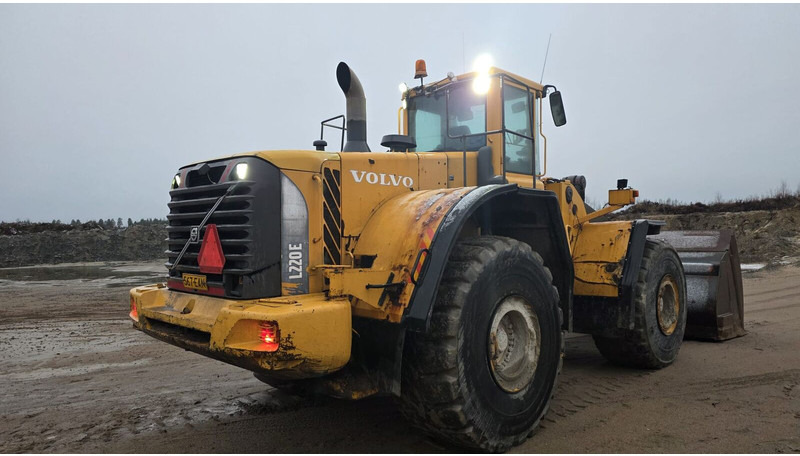 Chargeuse sur pneus Volvo L220E