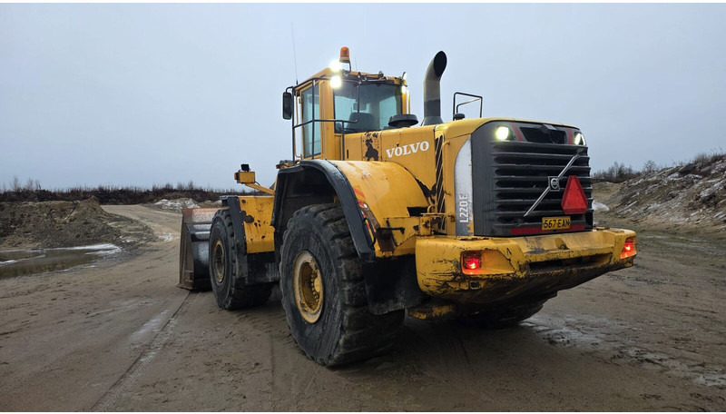 Chargeuse sur pneus Volvo L220E