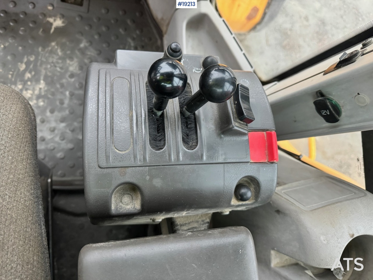 Chargeuse sur pneus Volvo L220F