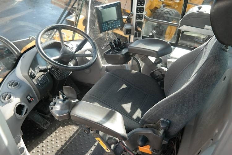 Chargeuse sur pneus Volvo L220G