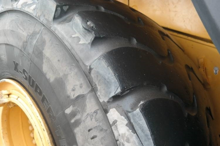 Chargeuse sur pneus Volvo L220G