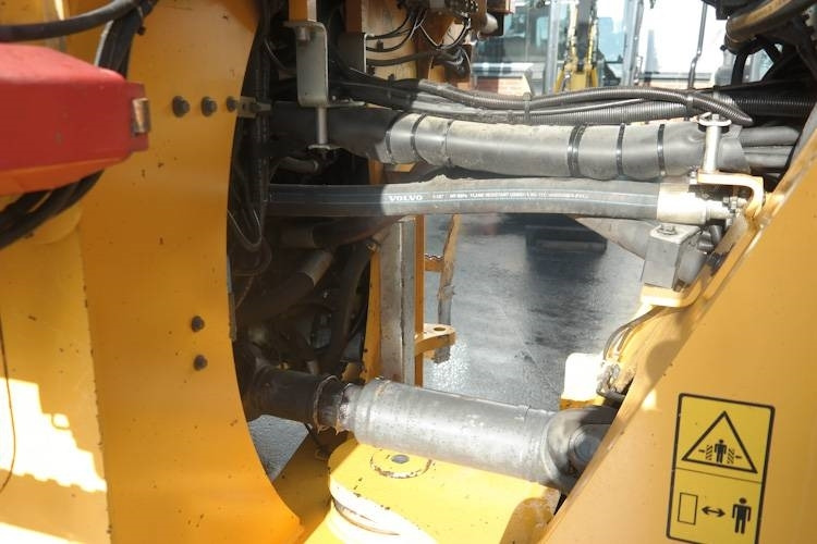 Chargeuse sur pneus Volvo L220G