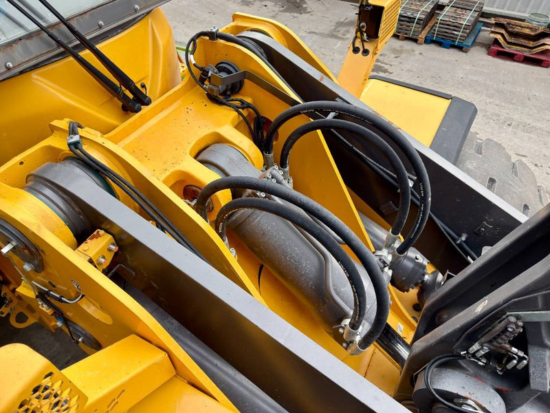 Chargeuse sur pneus Volvo L220H