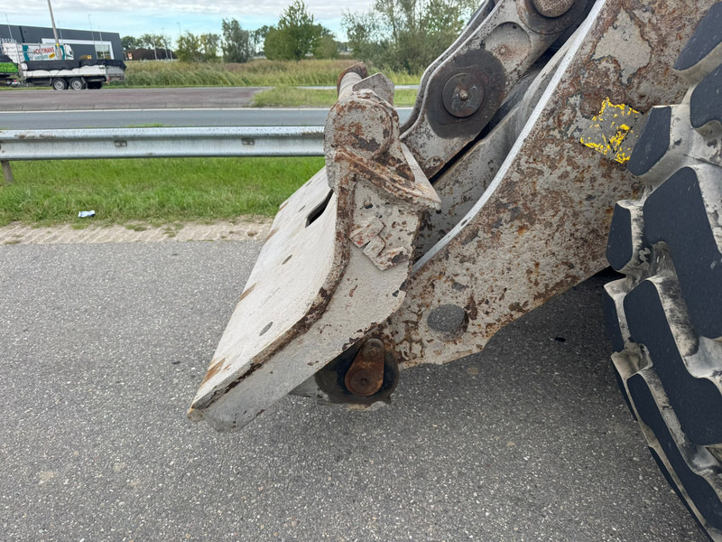 Chargeuse sur pneus Volvo L220H