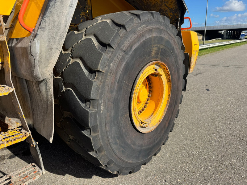 Chargeuse sur pneus Volvo L220H