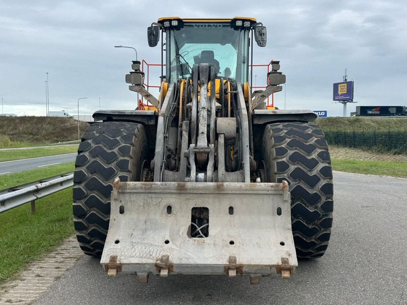 Chargeuse sur pneus Volvo L220H