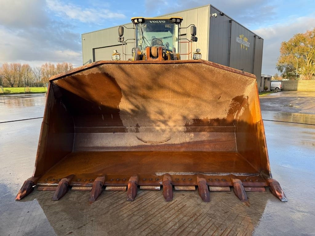 Chargeuse sur pneus Volvo L250H