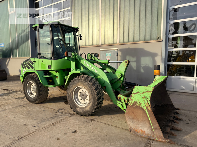 Chargeuse sur pneus Volvo L30B