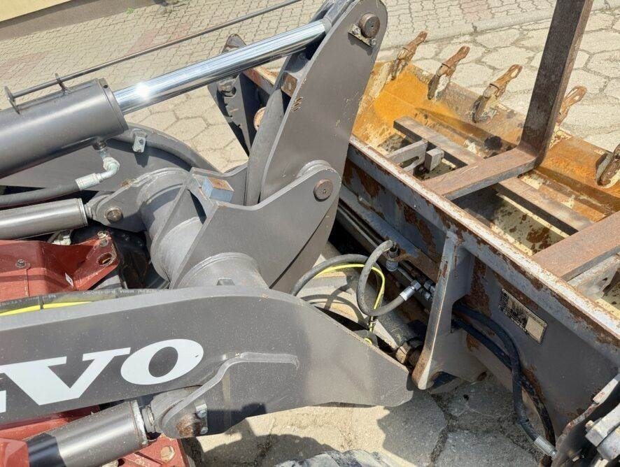 Chargeuse sur pneus Volvo L30B Pro