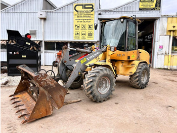 Chargeuse sur pneus Volvo L30Z CHARGEUSE A PNEUS 6,5T