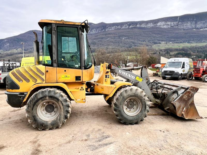 Chargeuse sur pneus Volvo L30Z CHARGEUSE A PNEUS 6,5T
