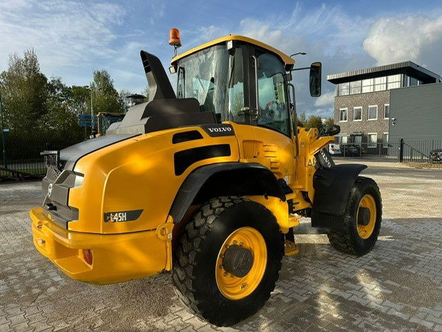 Chargeuse sur pneus Volvo L45H