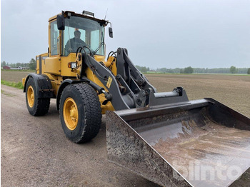 Chargeuse sur pneus  Volvo L70 D med redskap